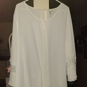 Cato white top Sz 22/24W